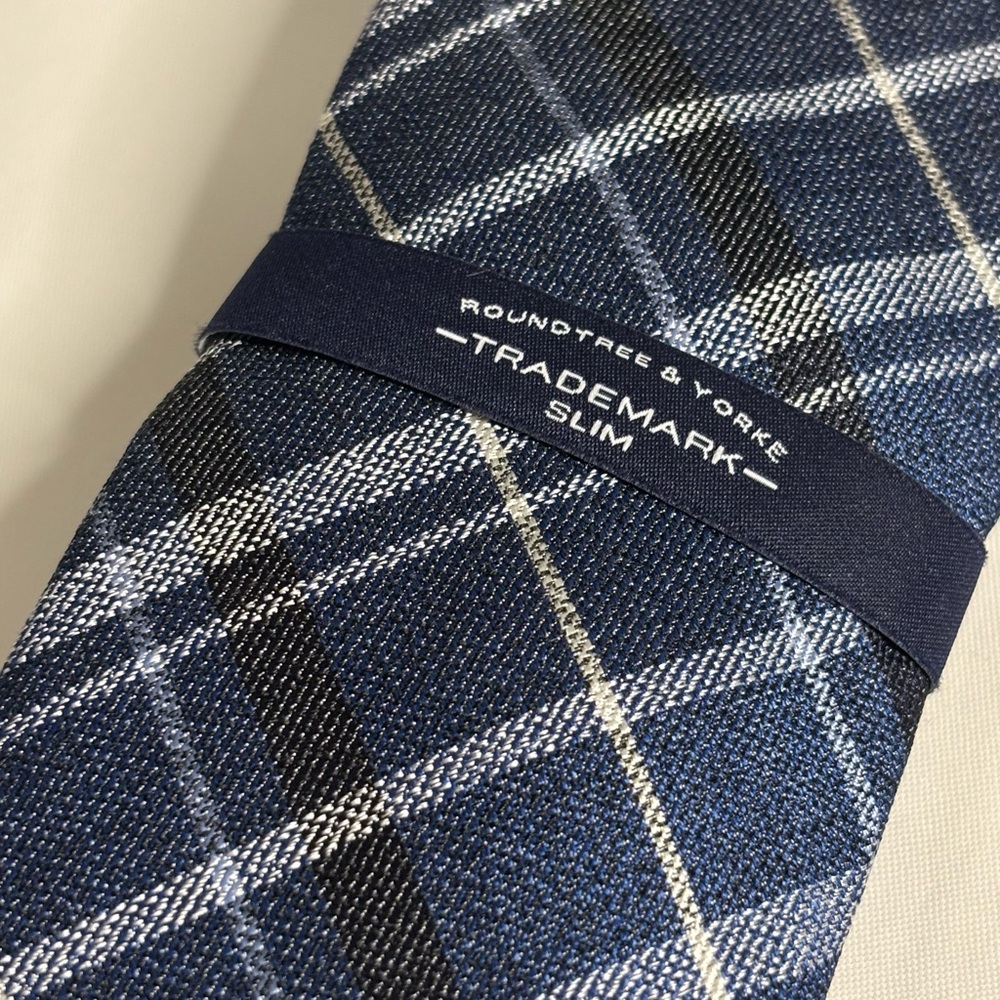 NEW- Roundtree & Yorke Blue Plaid Tie - Picture 4 of 5